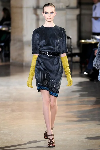 Look 24
